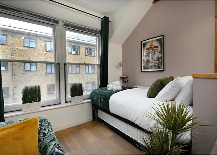 Central 1Br Apartment Sleeps 4, Georgian Townhouse, Near London Liverpool Street, Super Central London, Beautifully Designed